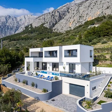 New Luxury Sagnia, 4 En-suite Bedrooms, Sea Views Villa