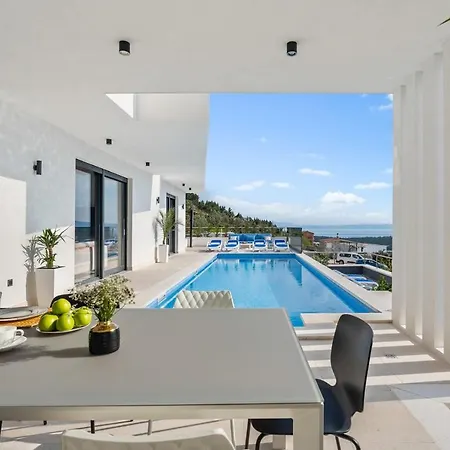 New Luxury Sagnia, 4 En-suite Bedrooms, Sea Views Makarska