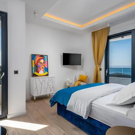 New Luxury Sagnia, 4 En-suite Bedrooms, Sea Views