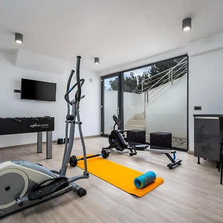 New Luxury Sagnia, 4 En-suite Bedrooms, Sea Views Villa *