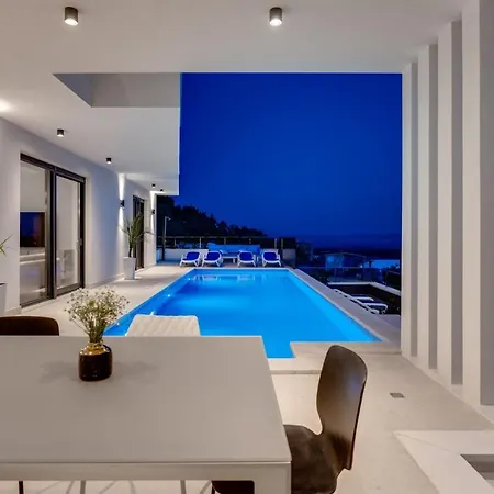 New Luxury Sagnia, 4 En-suite Bedrooms, Sea Views * Makarska