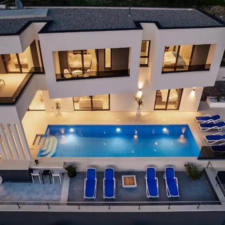 New Luxury Sagnia, 4 En-suite Bedrooms, Sea Views Villa Makarska