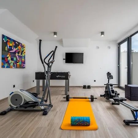 New Luxury Sagnia, 4 En-suite Bedrooms, Sea Views Villa Makarska