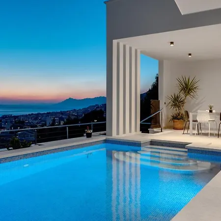 New Luxury Sagnia, 4 En-suite Bedrooms, Sea Views *