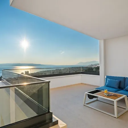 New Luxury Sagnia, 4 En-suite Bedrooms, Sea Views *