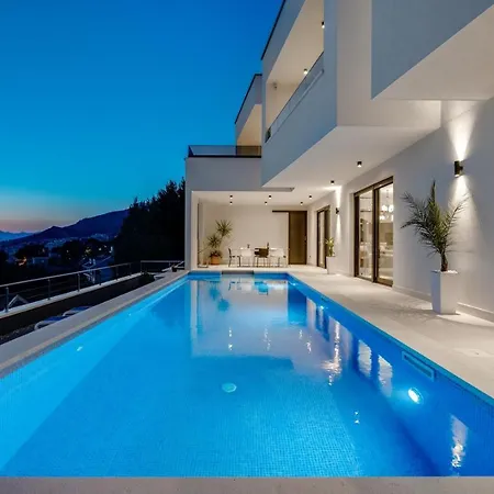 Villa New Luxury Sagnia, 4 En-suite Bedrooms, Sea Views *