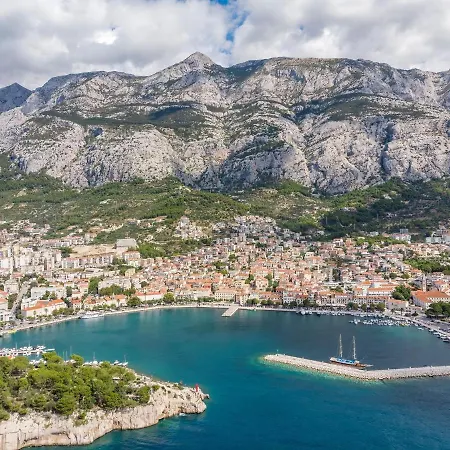 New Luxury Sagnia, 4 En-suite Bedrooms, Sea Views * Makarska