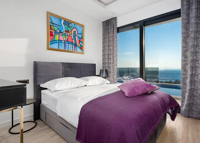 Villa Luxury Sagnia, 4 En-suite Bedrooms, Sea Views *