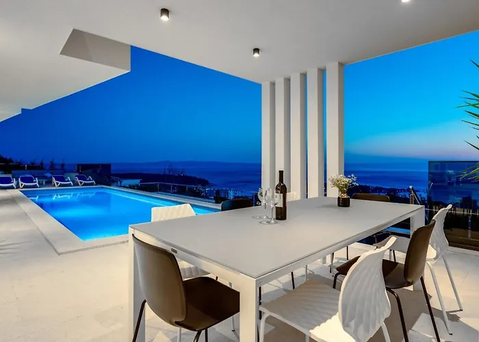 Villa Luxury Sagnia, 4 En-suite Bedrooms, Sea Views Makarska